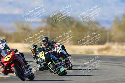 media/Jan-10-2025-CVMA Friday Practice (Fri) [[489e0da257]]/Group 4 and Trackday/Session 5 (Turn 7)/